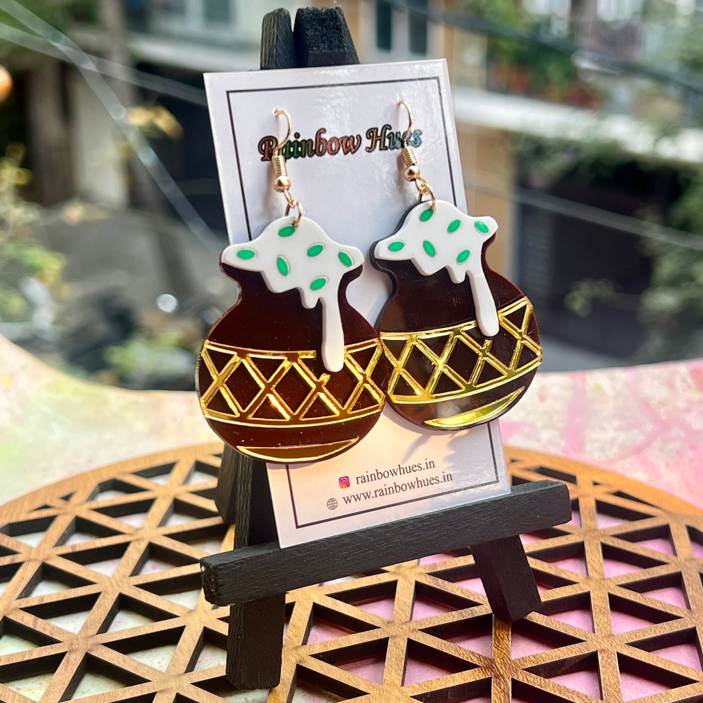 holi earrings
