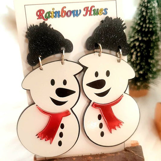 Show off your holiday cheer with these stunning Snowman Earrings! Featuring a classic snowman design, they are sure to bring warmth and cheer to all who see you wearing them. These earrings are sure to become a cherished part of your holiday wardrobe.