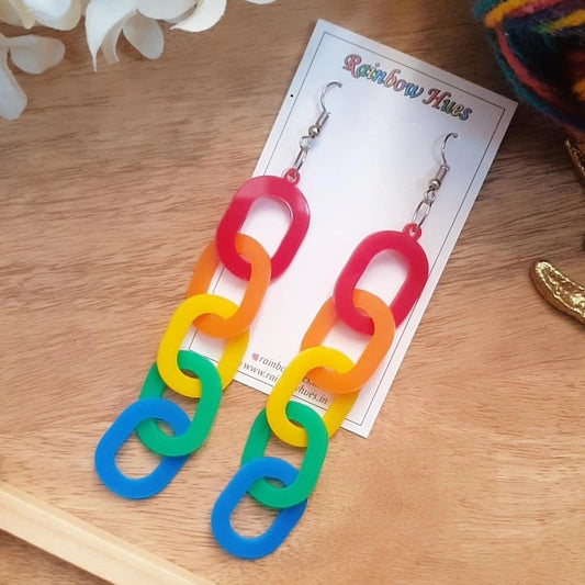 Be bold and make a statement with these beautiful Multicolour Link Chain Danglers! These unique accessories feature a multicoloured link design that will make you stand out and be noticed. Add a spark of colour to your wardrobe and make a fashion statement!